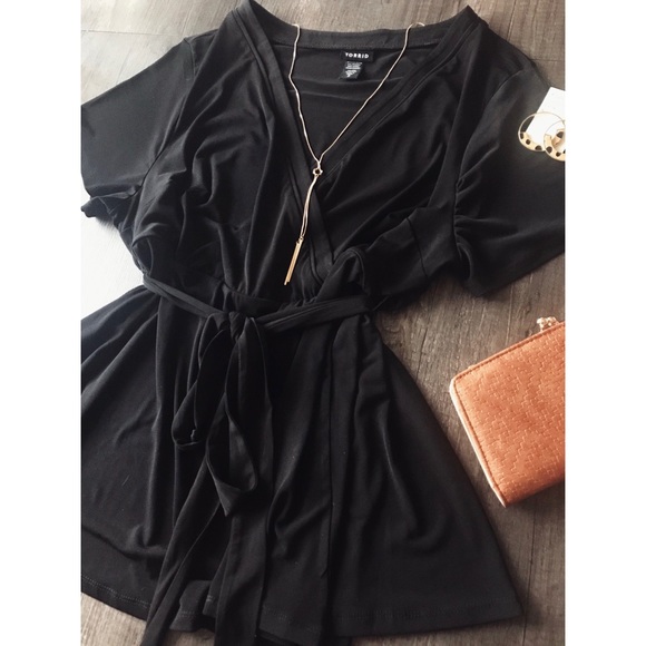 Torrid Black Top - Picture 2 of 5